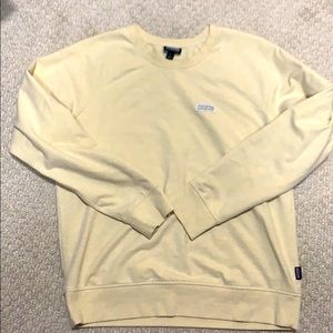 Patagonia Large, cream crew neck sweatshirt